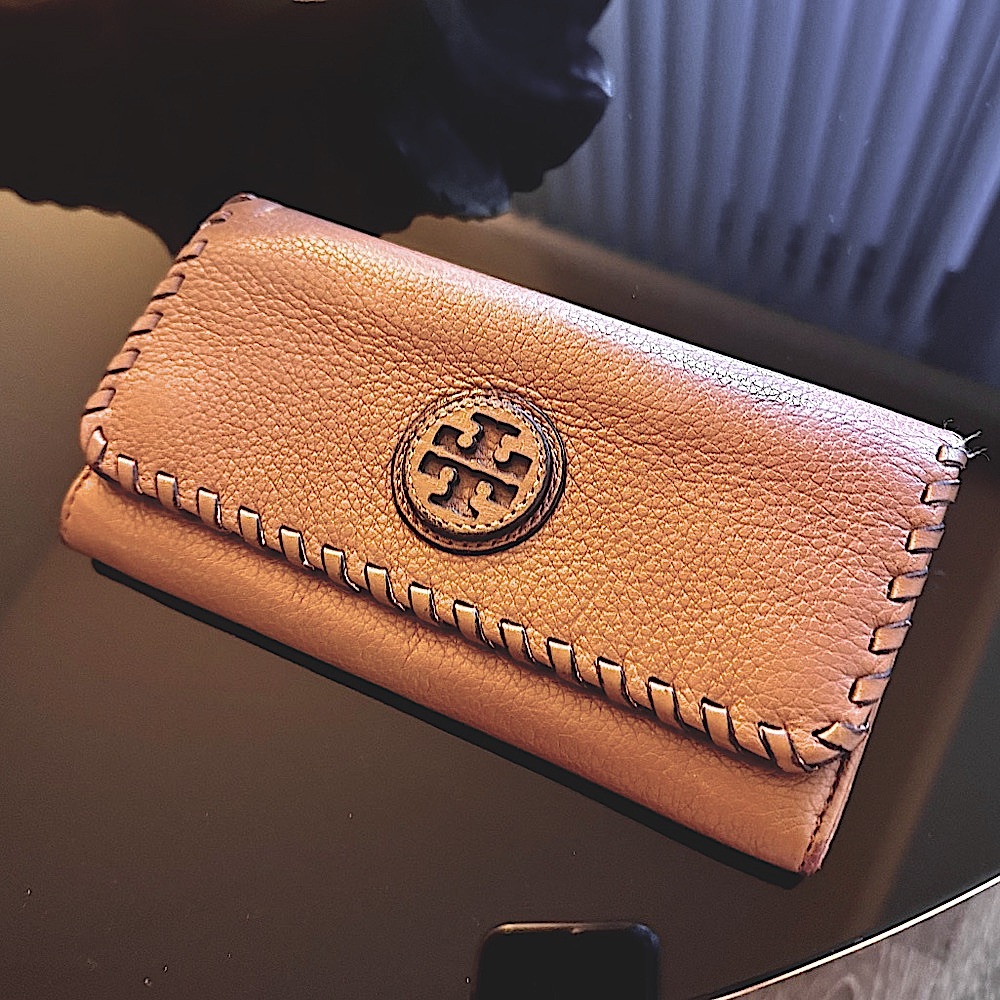 Tory Burch tan wallet